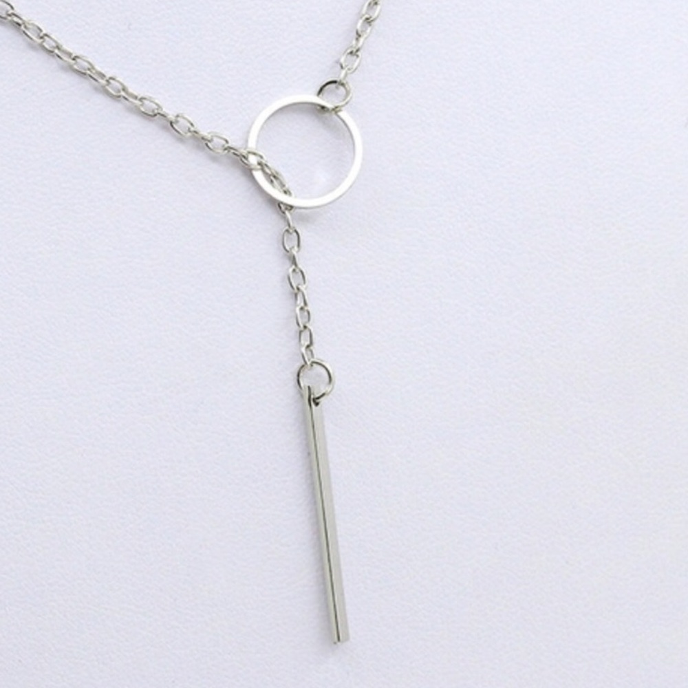 🍃💕SALE 💕🍃Circle and Bar Simple Necklace Silver